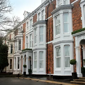 91 Jesmond Road Apartahotel